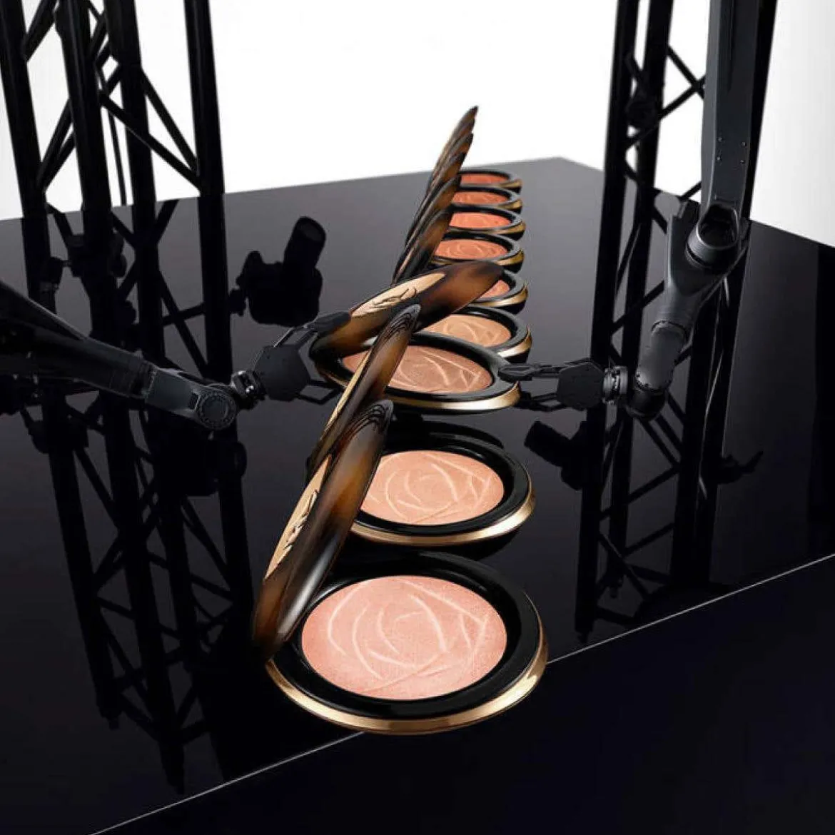 C.E. Skin Transforming Bronzer