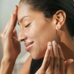 Diamond Luminous Luxury Cleanser