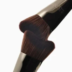 Gua Sha-Inspired Foundation Brush