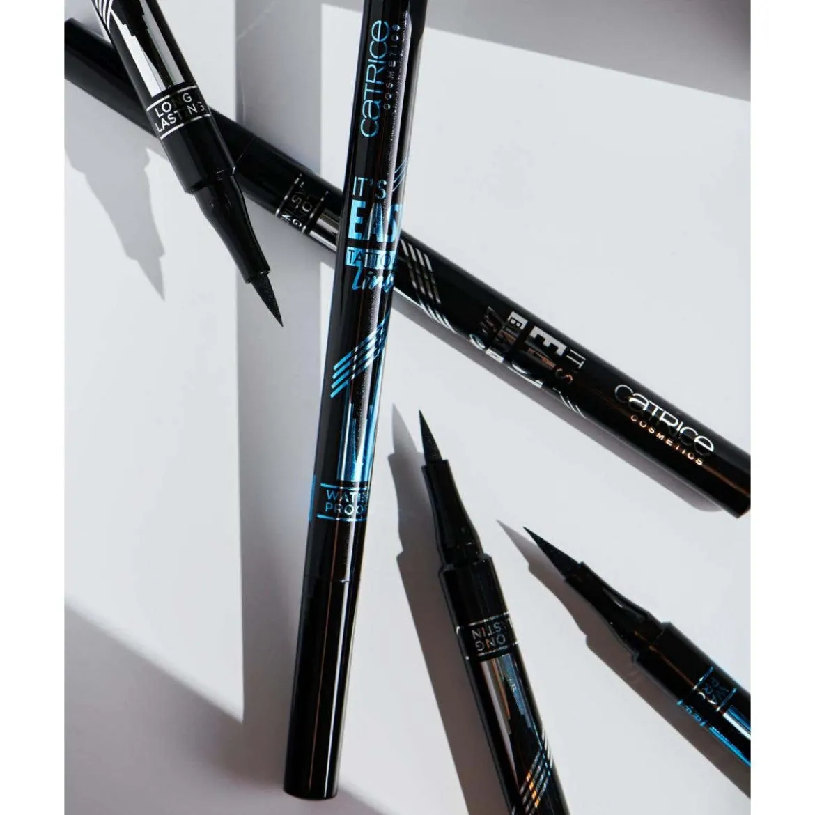 It's Easy Black Eyeliner