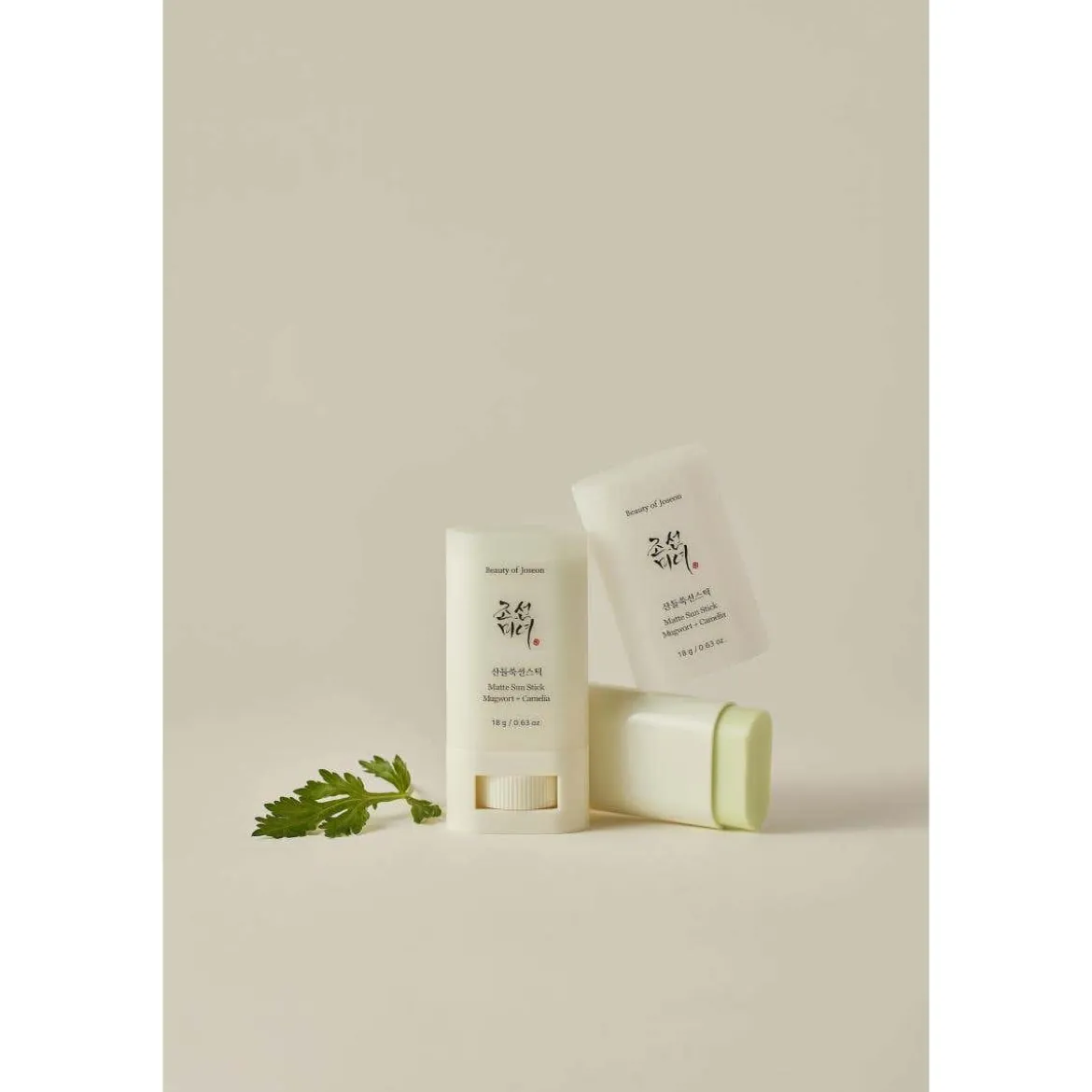 Matte sun stick: mugwort + camilia (SPF 50+ PA++++)