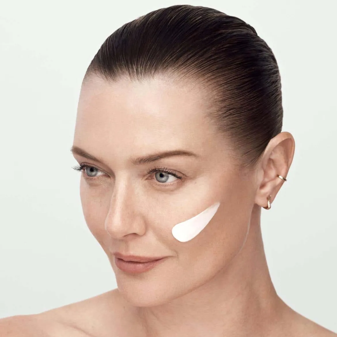 Revitalizing Supreme + Youth Power Creme