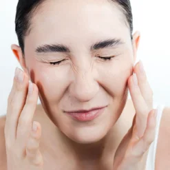 Siero Viso Microneedle Rigenerativo