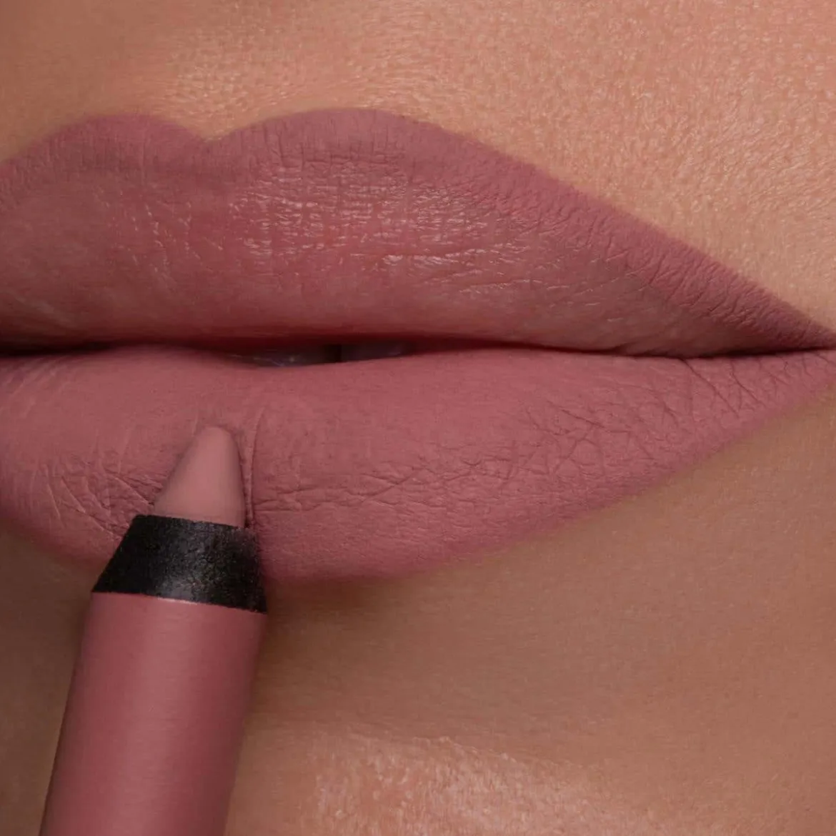 Stay On Me Lip Liner
