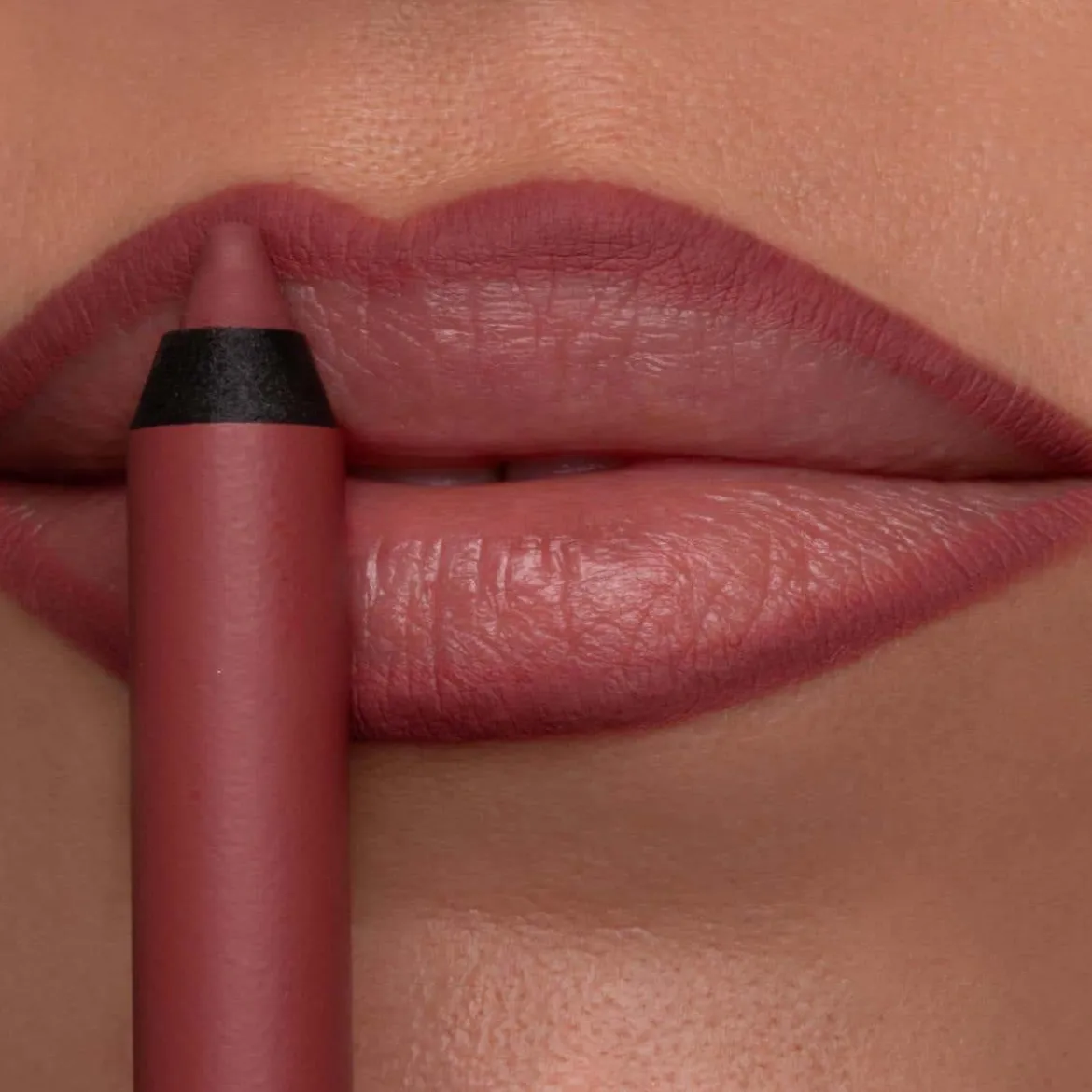 Stay On Me Lip Liner