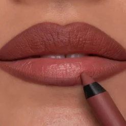 Stay On Me Lip Liner