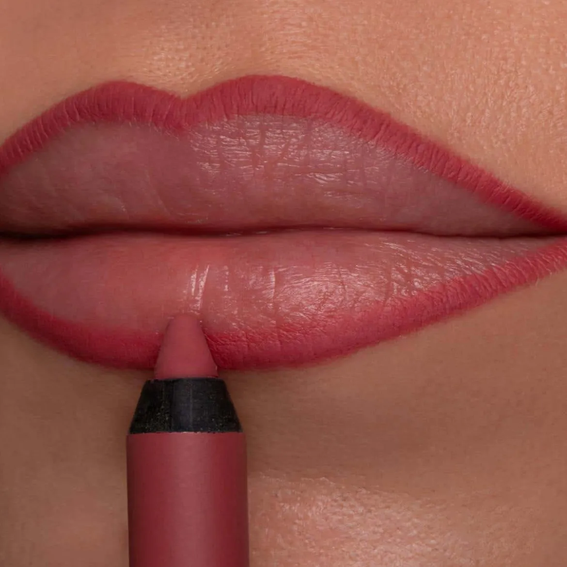 Stay On Me Lip Liner