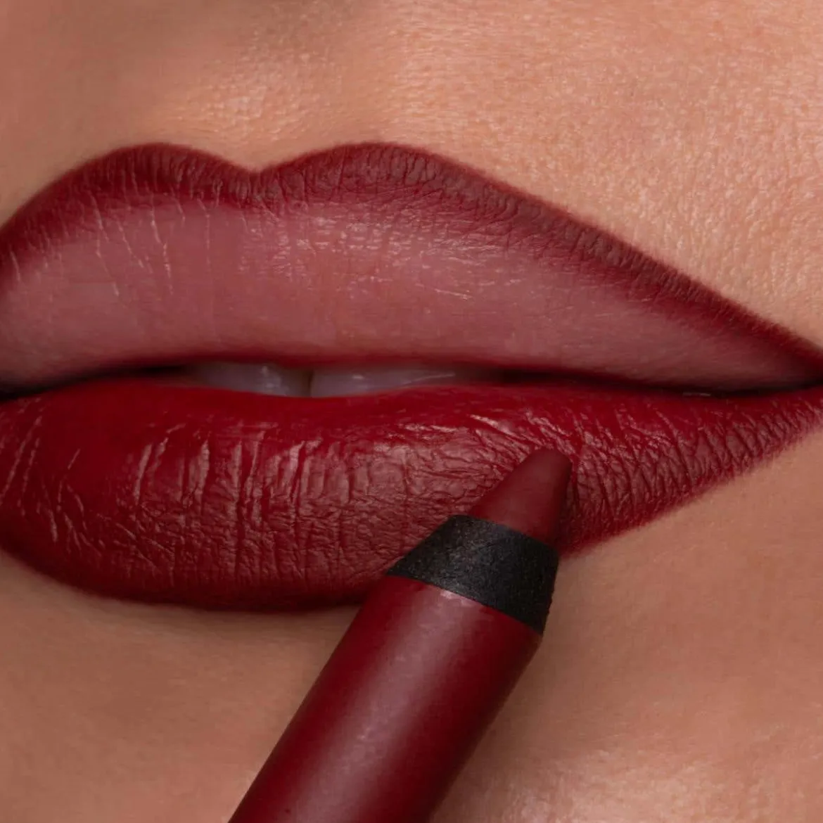 Stay On Me Lip Liner