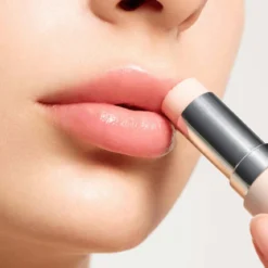 Total lip treatment stick